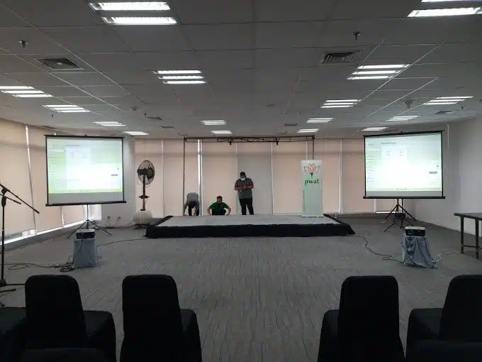 Sewa Projector 3500 lumens